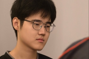 随便换个中单都赢？？EDG赛后超话狂喷：杰杰要多c才能带这些菜赢